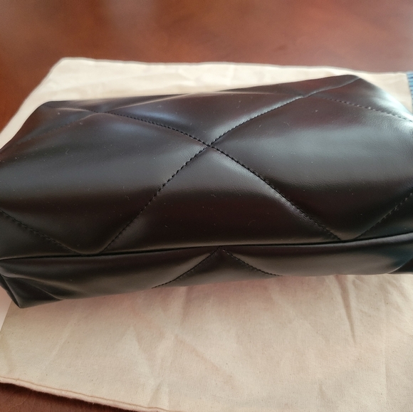 Tory Burch *NEW WITH TAGS* Black KIRA Quilted Leather Bag, Gold Accents, CURRENT - Picture 8 of 12